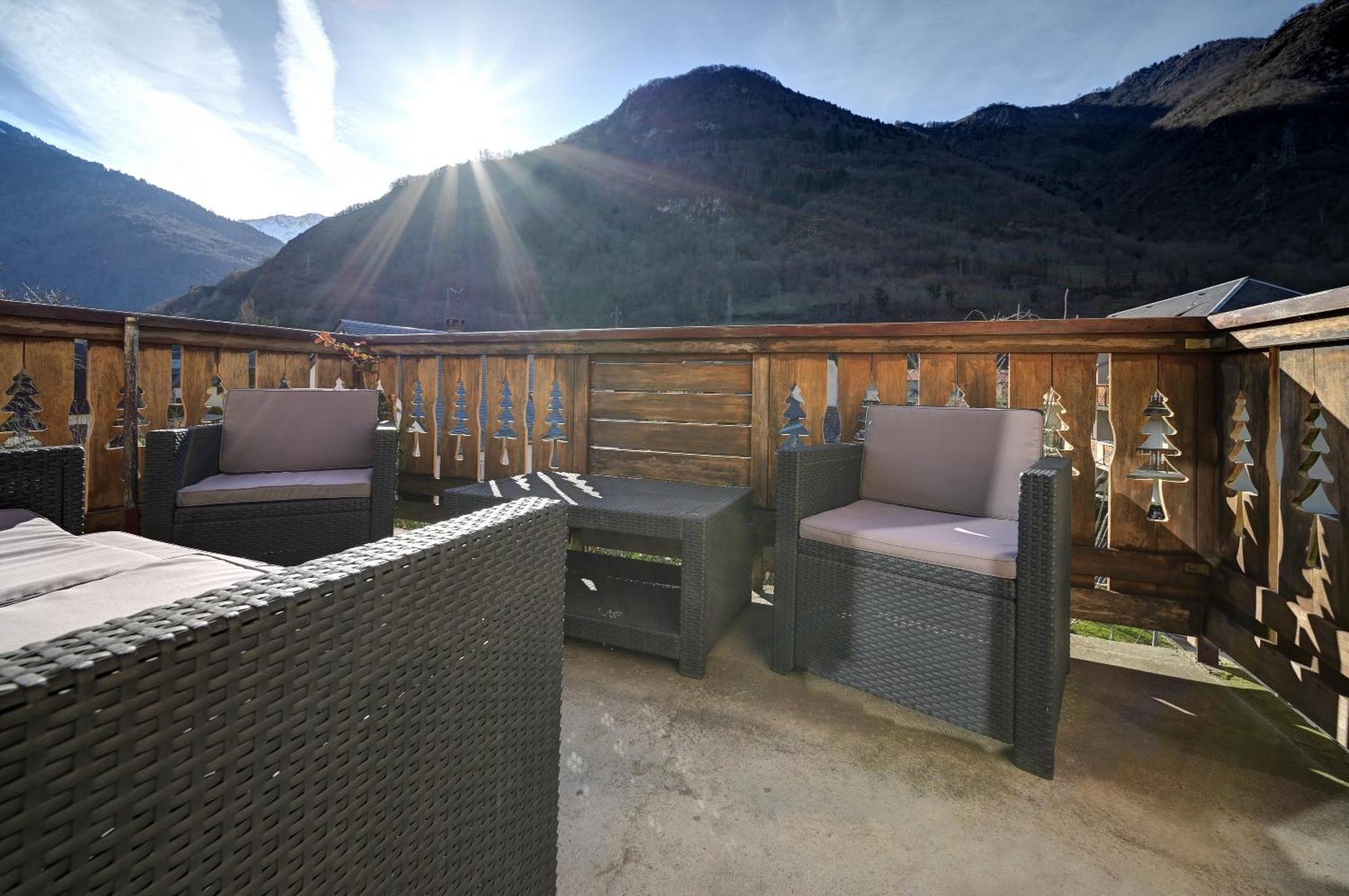 A 208 Pics D'Aran Apartment Bagneres-de-Luchon Ngoại thất bức ảnh